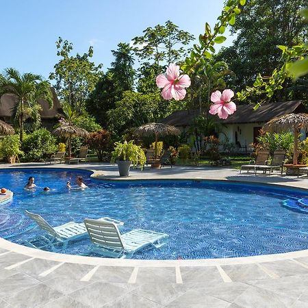 Hotel Suizo Loco Lodge & Resort กาอุยตา ภายนอก รูปภาพ