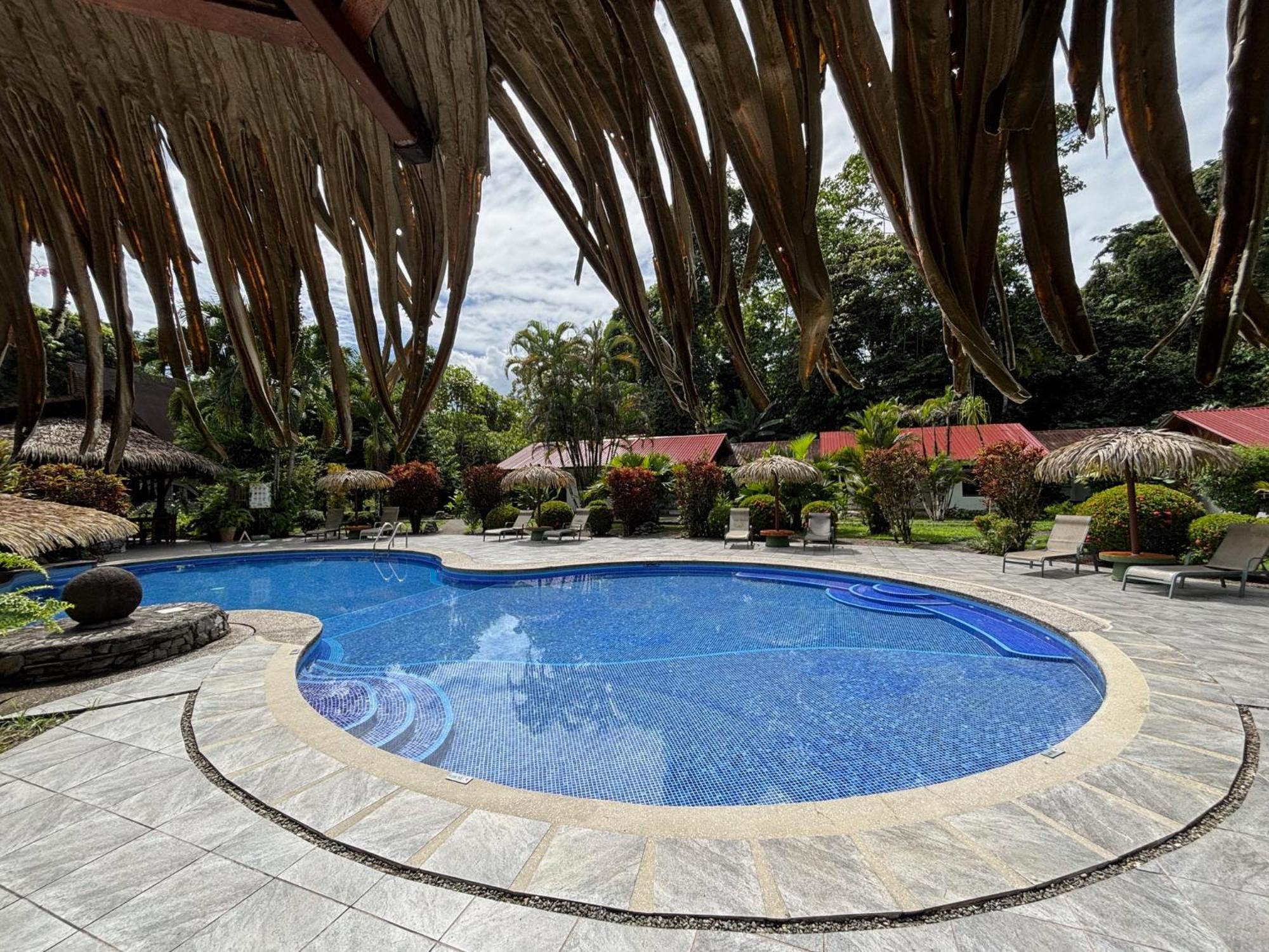 Hotel Suizo Loco Lodge & Resort กาอุยตา ภายนอก รูปภาพ