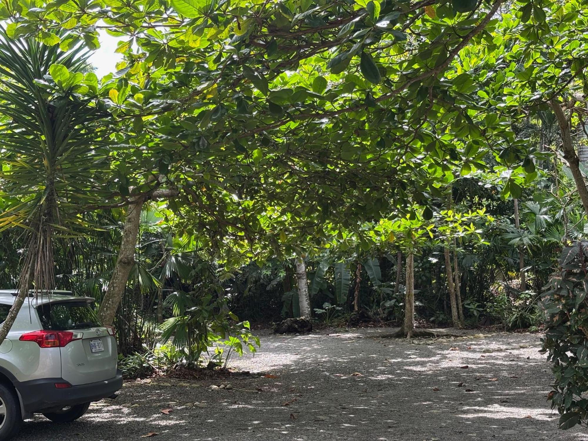 Hotel Suizo Loco Lodge & Resort กาอุยตา ภายนอก รูปภาพ