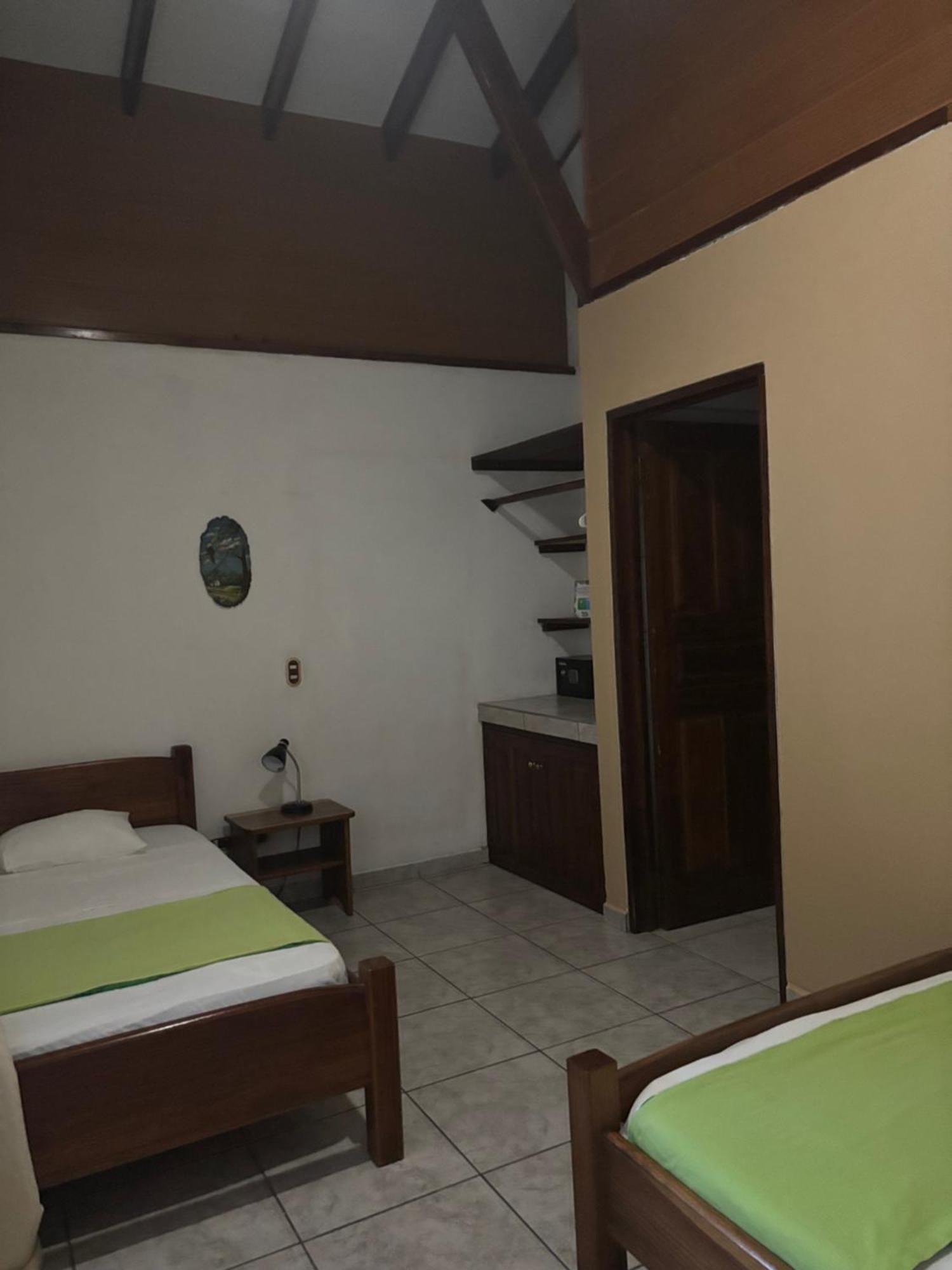 Hotel Suizo Loco Lodge & Resort กาอุยตา ภายนอก รูปภาพ