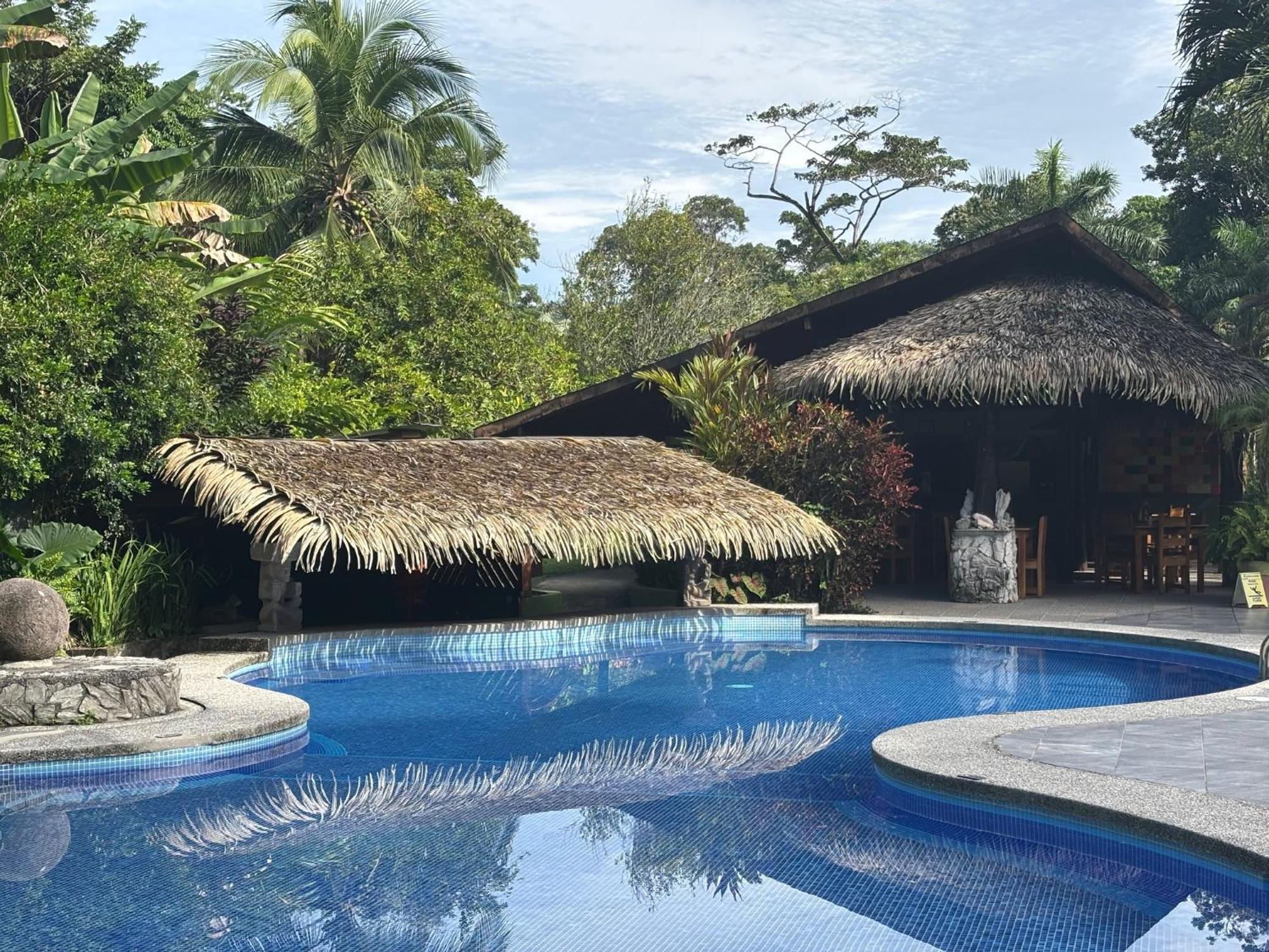 Hotel Suizo Loco Lodge & Resort กาอุยตา ภายนอก รูปภาพ