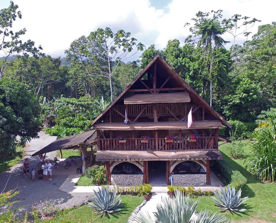 Hotel Suizo Loco Lodge & Resort กาอุยตา ภายนอก รูปภาพ